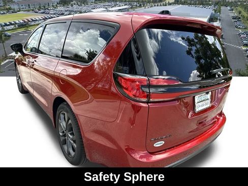 New 2026 Chrysler Pacifica Select image 6