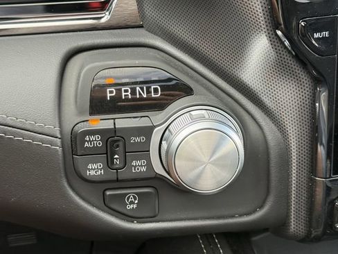 New 2025 RAM 1500 Limited image 25