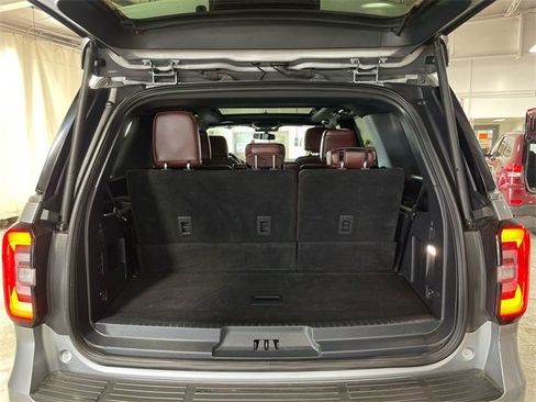 Used 2024 Ford Expedition Limited image 25