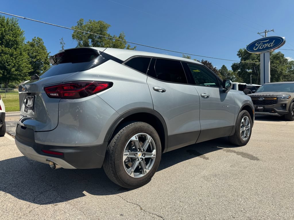 Used 2025 Chevrolet Blazer LT AWD/4WD image 5