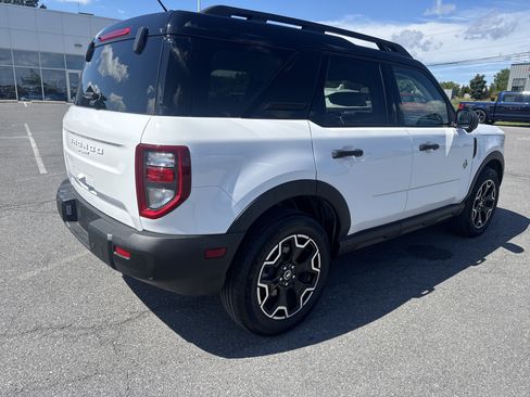 Used 2026 Ford Bronco Sport Outer Banks w/ Outer Banks Tech Package+ AWD/4WD image 3