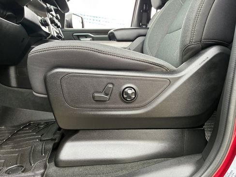 Used 2021 RAM 1500 Big Horn image 14