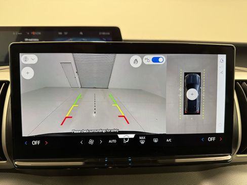 Used 2025 Ford Expedition Active image 19