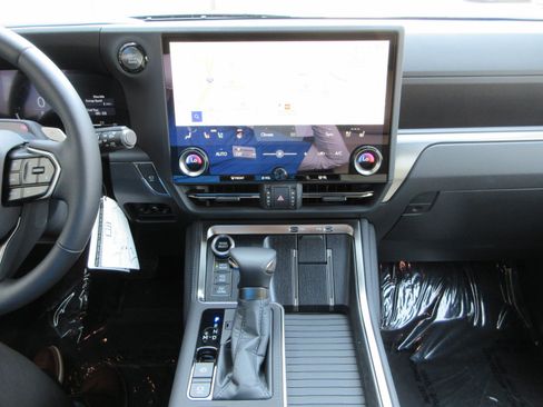 Used 2026 Lexus GX 550 AWD/4WD image 40