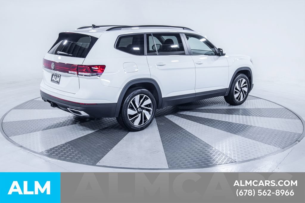 Used 2025 Volkswagen Atlas SE FWD image 9