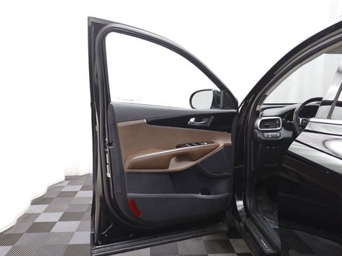 Used 2020 Kia Sorento SX image 4