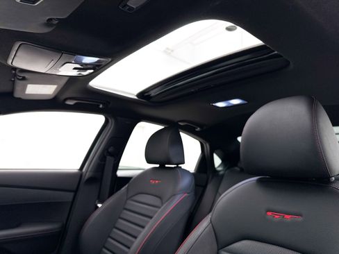 Used 2023 Kia Forte GT image 3