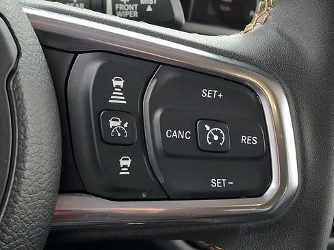 Used 2024 Jeep Wrangler Unlimited Sahara AWD/4WD image 21