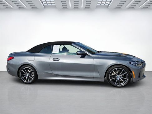 Used 2024 BMW 430i Convertible image 4