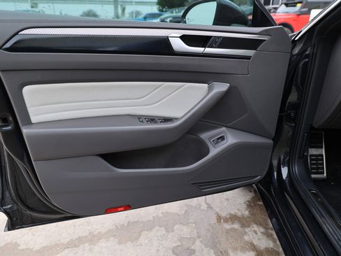 Used 2023 Volkswagen Arteon SEL w/ Arteon MDO Package image 39