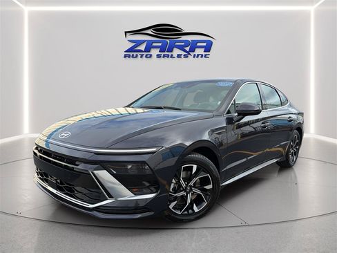 Used 2025 Hyundai Sonata SEL FWD image 1
