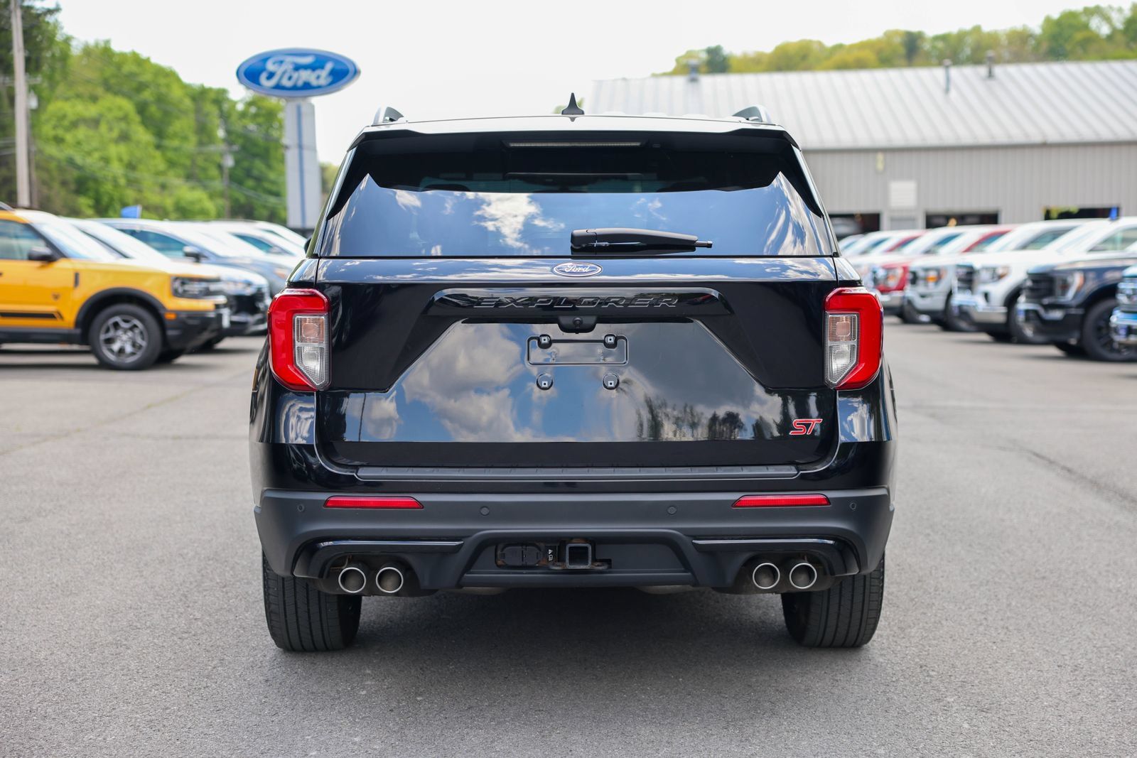 Certified 2023 Ford Explorer ST AWD/4WD image 5