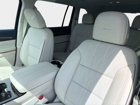 New 2026 Buick Enclave Avenir w/ Super Cruise Package FWD image 20