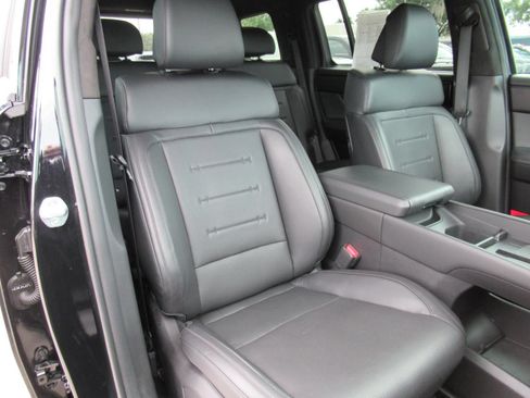 Used 2024 Hyundai Santa Fe Calligraphy FWD image 9