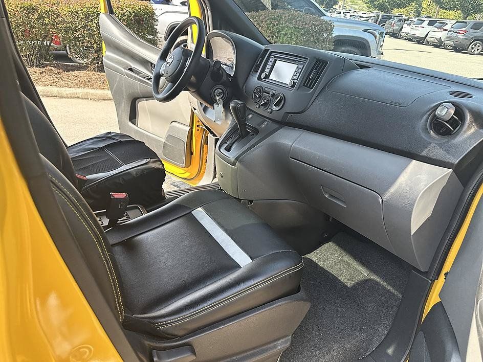 Used 2016 Nissan NV200 FWD image 20