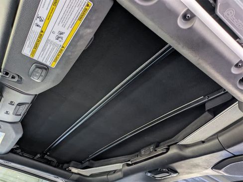 Used 2023 Jeep Gladiator Overland image 22