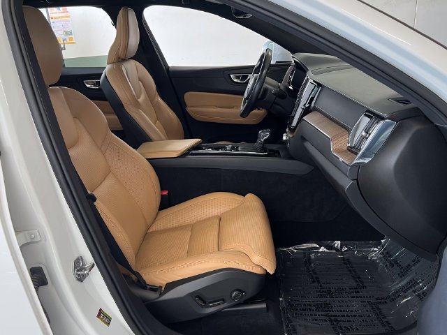 Used 2021 Volvo XC60 T5 Inscription w/ Advanced Package AWD/4WD image 42
