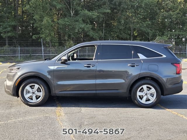 Used 2023 Kia Sorento LX FWD image 2