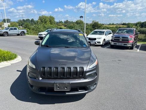 Used 2016 Jeep Cherokee Latitude w/ Comfort/Convenience Group AWD/4WD image 8
