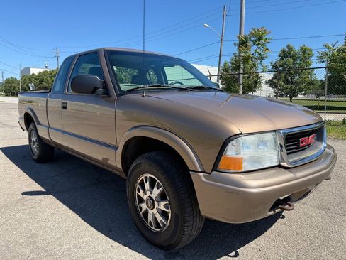 Used 2003 GMC Sonoma SLS AWD/4WD image 1