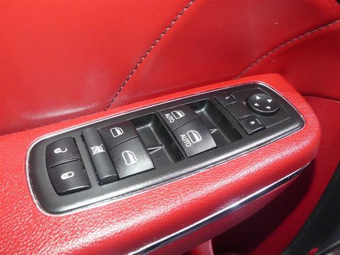 Used 2014 Dodge Charger R/T image 21