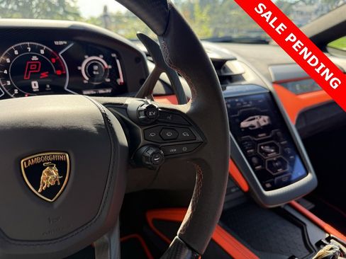 Used 2024 Lamborghini Revuelto image 28