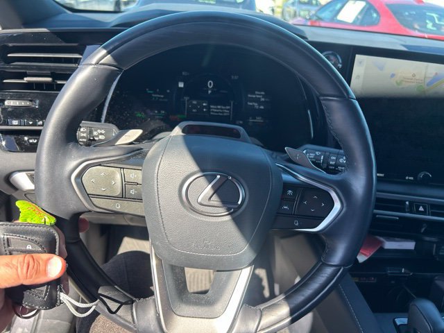Used 2025 Lexus RX 450h AWD w/ Convenience Package image 12