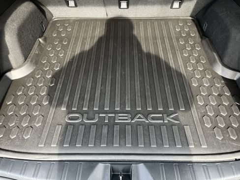 Used 2024 Subaru Outback Premium AWD/4WD image 11