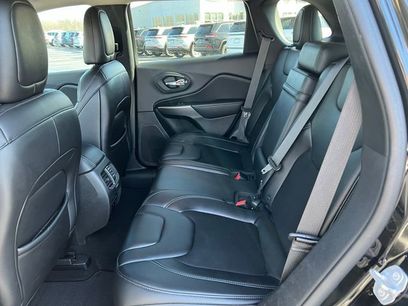 Used 2019 Jeep Cherokee Latitude Plus