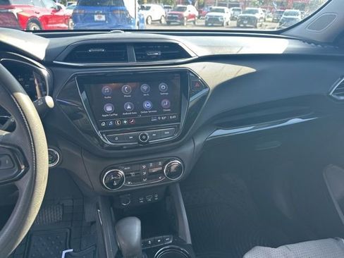 Used 2023 Chevrolet TrailBlazer LT w/ Convenience Package AWD/4WD image 13