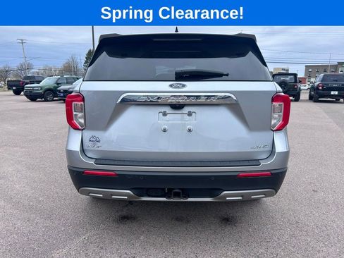 Used 2023 Ford Explorer XLT w/ Equipment Group 202A AWD/4WD image 5
