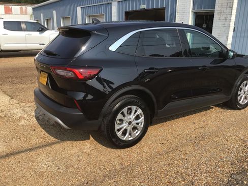 Used 2024 Ford Escape Active FWD image 11