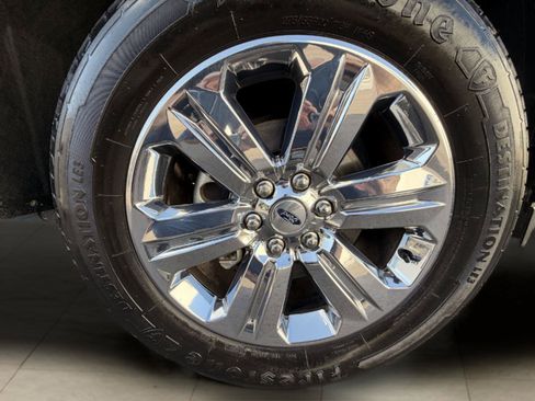 Used 2019 Ford F150 XLT w/ Equipment Group 302A Luxury AWD/4WD image 15