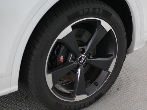 Used 2019 Audi SQ5 Premium Plus w/ Premium Plus Package AWD/4WD image 69