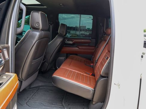 Used 2024 GMC Sierra 2500 Denali Ultimate w/ Max Trailering Package AWD/4WD image 13