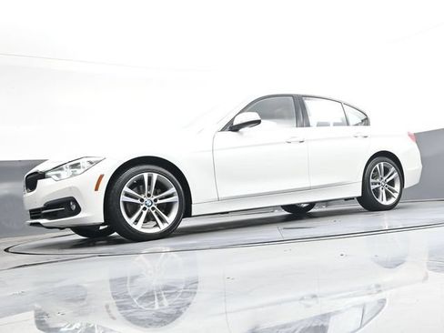 Used 2017 BMW 330i Sedan RWD image 42