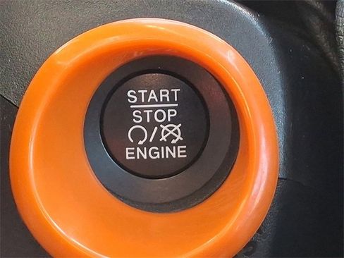 Used 2020 Jeep Renegade Latitude image 23