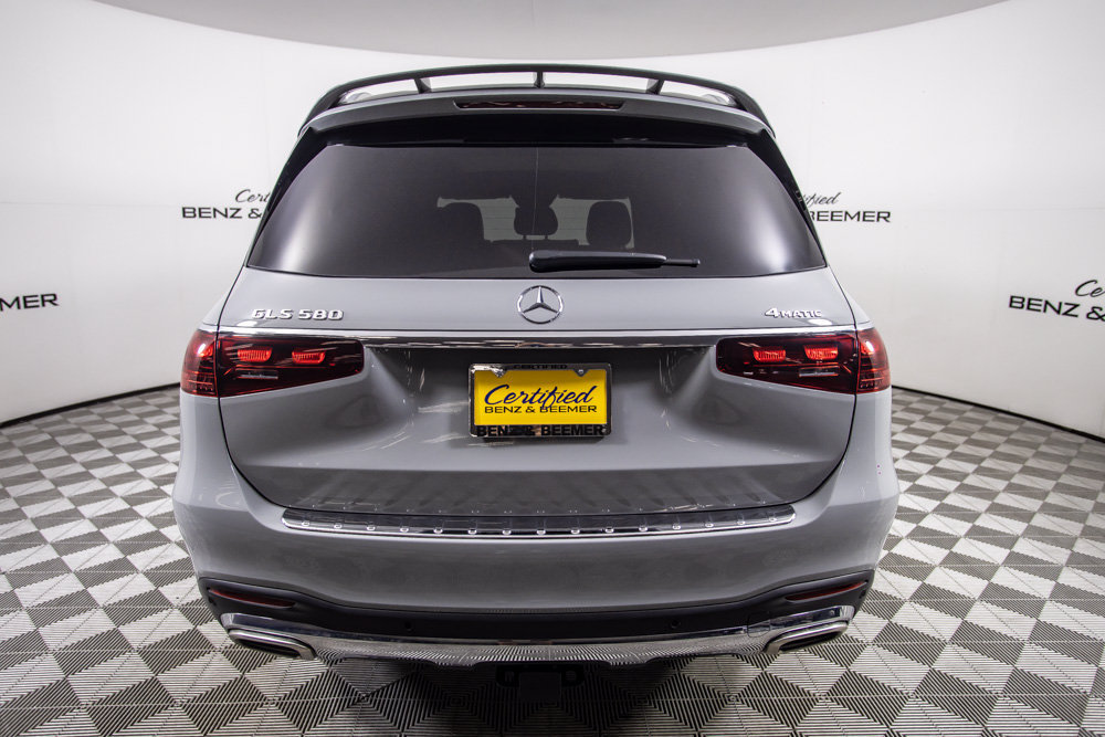 Used 2025 Mercedes-Benz GLS 580 4MATIC image 7