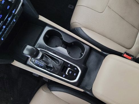 Used 2019 Hyundai Santa Fe Limited FWD image 26