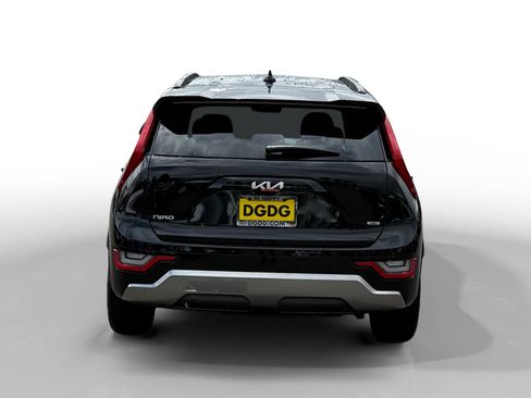 New 2025 Kia Niro SX Touring image 4