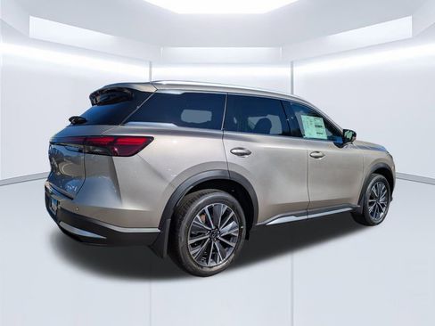 New 2026 INFINITI QX60 Luxe w/ Family Package image 4