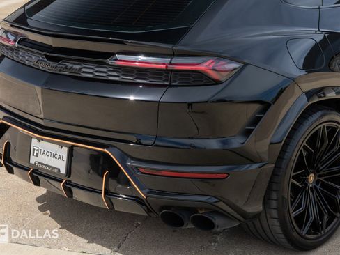 Used 2025 Lamborghini Urus SE image 16