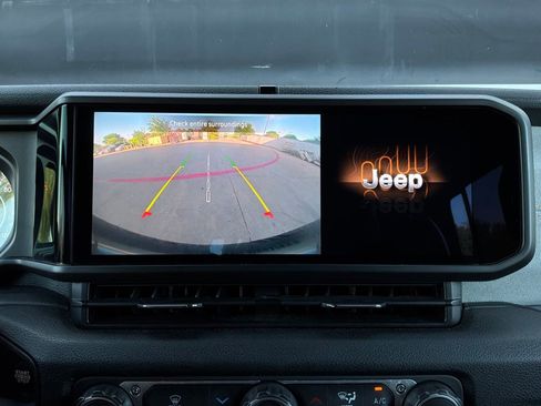 Used 2025 Jeep Wrangler Unlimited Sport AWD/4WD image 32