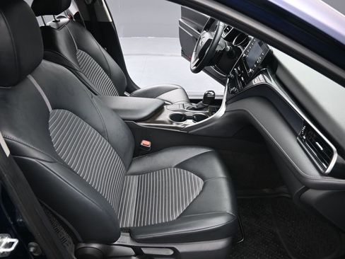 Used 2022 Toyota Camry SE image 27