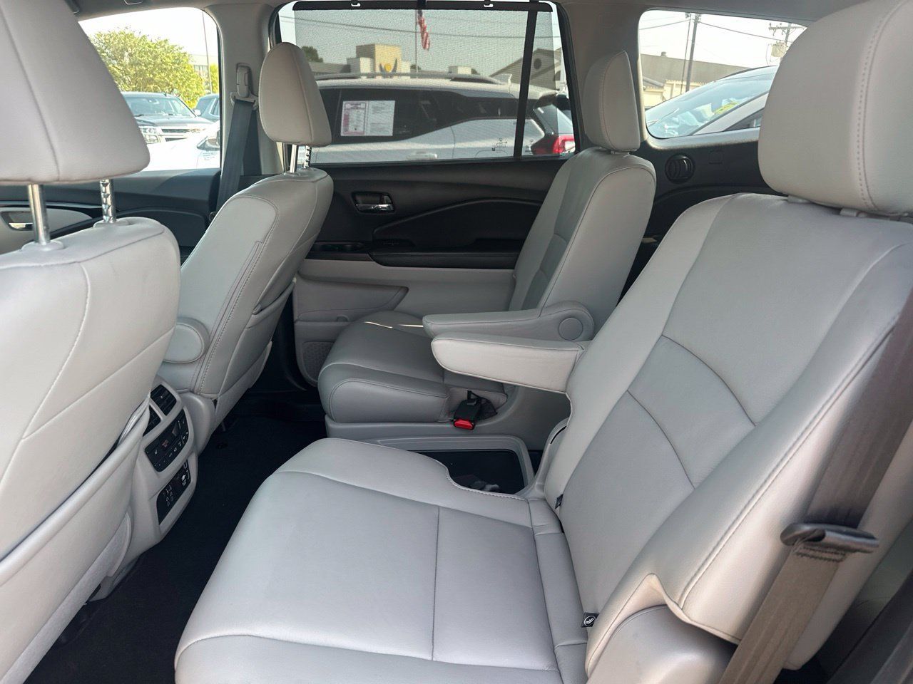 Used 2019 Honda Pilot Touring image 12