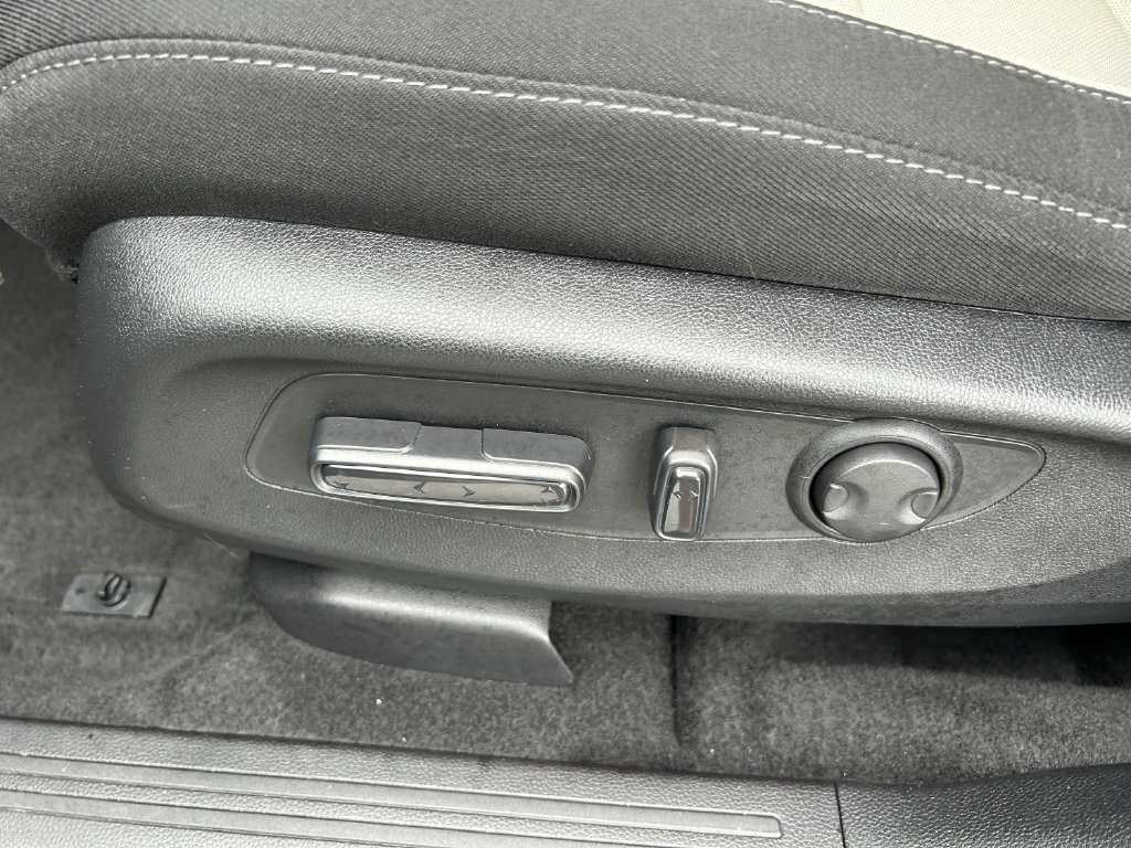 Used 2025 Honda CR-V EX image 24
