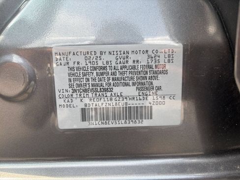 Used 2025 Nissan Versa SV FWD image 27
