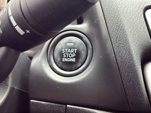Used 2018 MAZDA MAZDA3 Touring FWD image 30