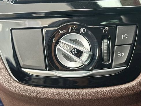 Used 2023 BMW 530e xDrive w/ Executive Package image 33