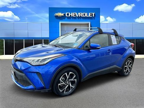Used 2020 Toyota C-HR XLE image 7